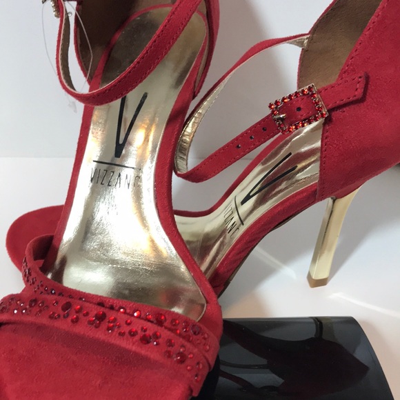 🆕️- 🇧🇷Red Suede sandal with Gold heels - Picture 8 of 8